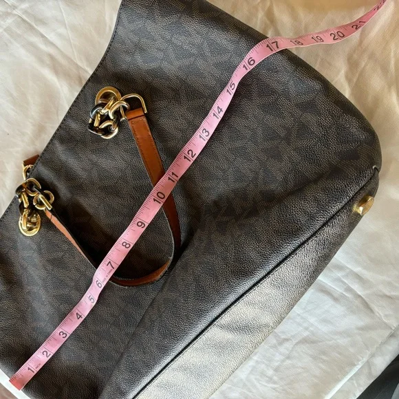 Michael Kors Brown Cynthia Large Signature MK Leather Tote Shoulder Bag - Picture 12 of 15